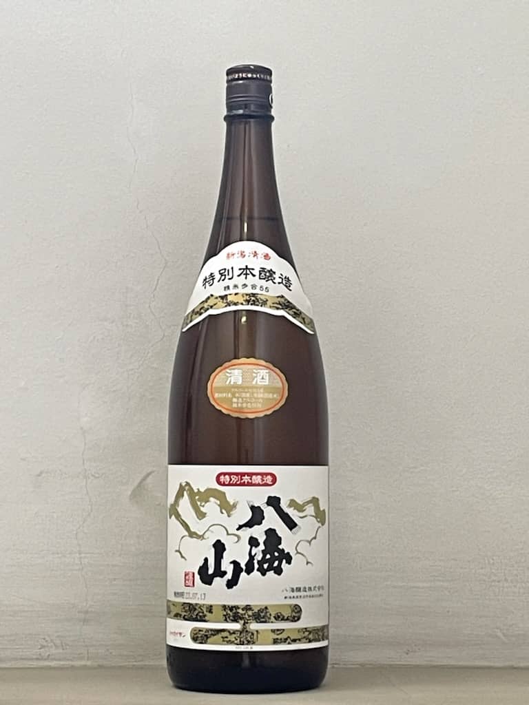 一升瓶のお酒、八海山本醸造